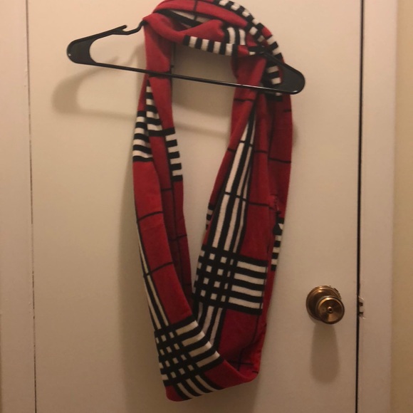 Infinity scarf - Picture 1 of 2